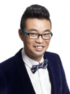袁娅维与“沙漠兄弟” 艾福杰尼、黄旭将 《下一任：前任》破亿 谁在为“年度烂片”买单？
